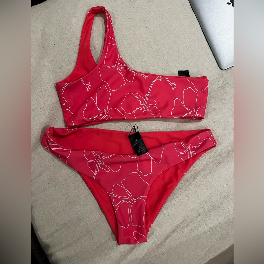 Vaya Island swimsuit set